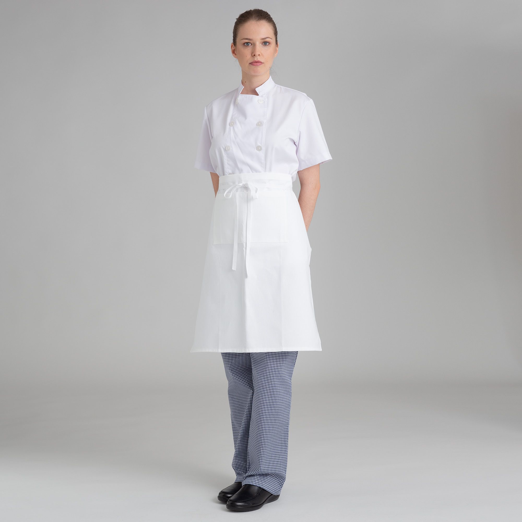 Delantal de cocina corto con bolsillos blanco CONFECCIONES ESTE - OFERTA 2X1