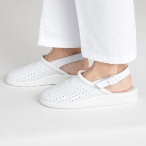 Zueco travilla sanitario unisex blanco KALMA K-770